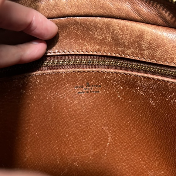 Vintage Louis Vuitton Crossbody (needs repairs) - Picture 7 of 16
